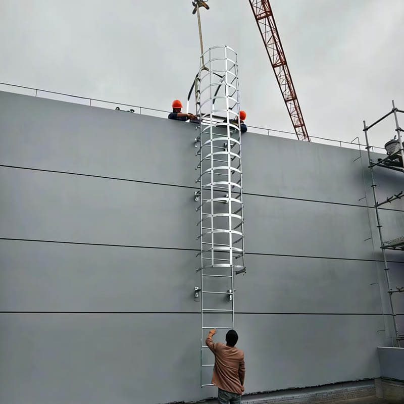 钢爬梯护笼产品