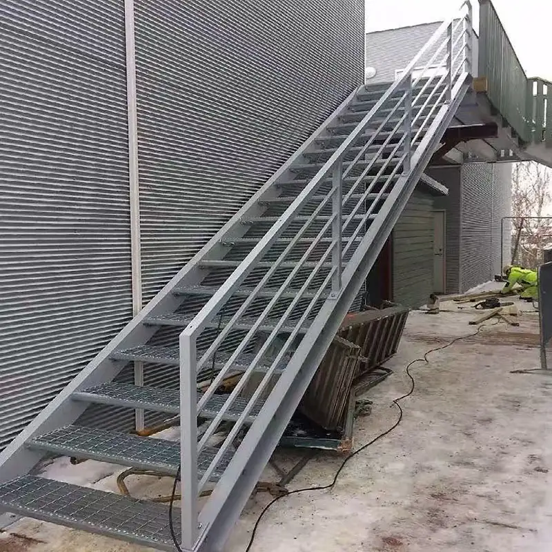 消防疏散钢楼梯,国标设计,安全可靠,适用于建筑消防通道和紧急疏散使用